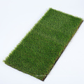 L&#39;herbe de pelouse artificielle pour le balcon